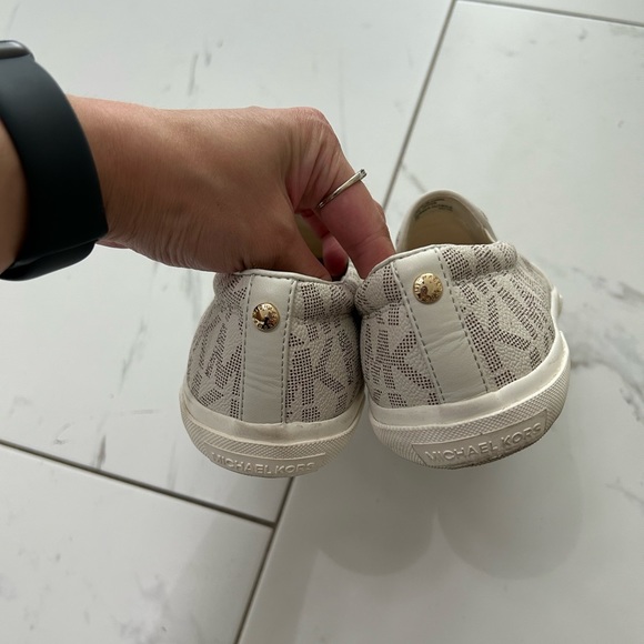 Michael Kors Women’s Slip on Flats 🥿 - Picture 3 of 3